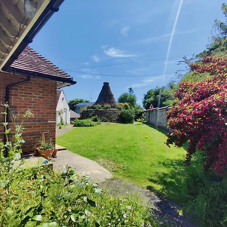 Historic Riverside Kiln Cottage - Top Flat Tarring Neville Exterior photo