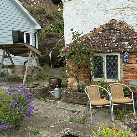 Historic Riverside Kiln Cottage - Top Flat Tarring Neville Exterior photo